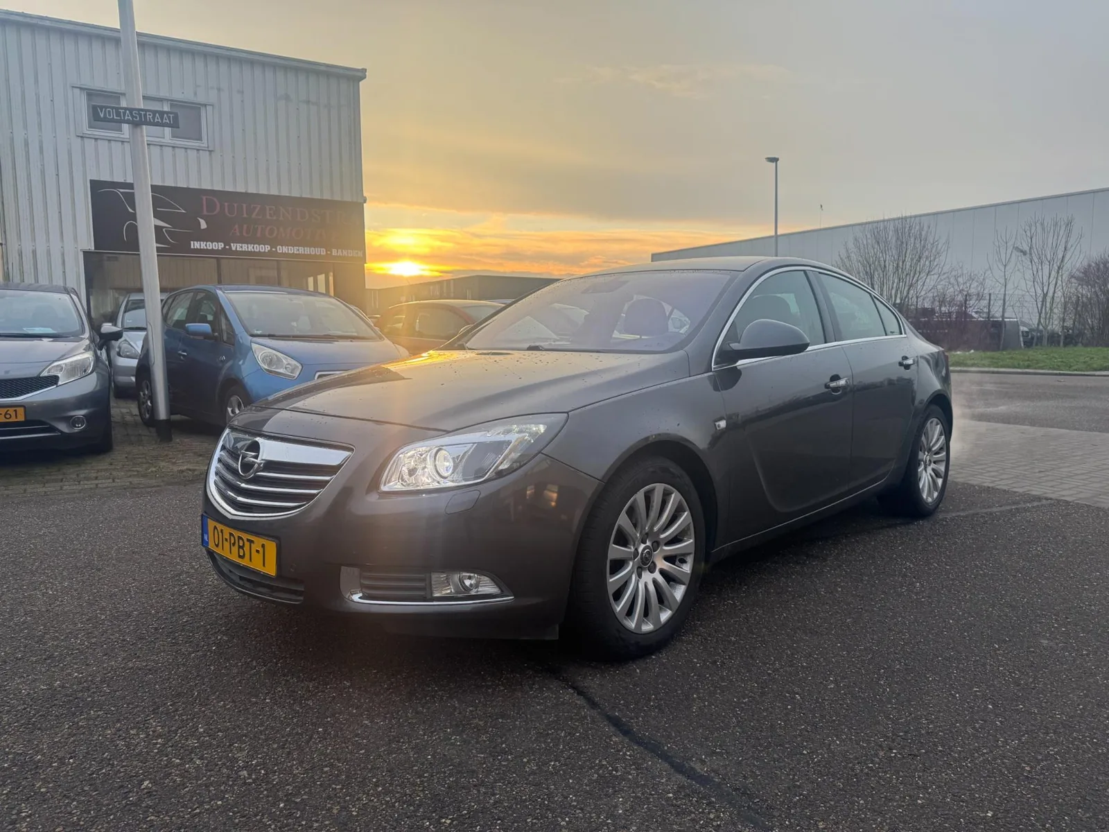 Opel Insignia (2011) — foto 1