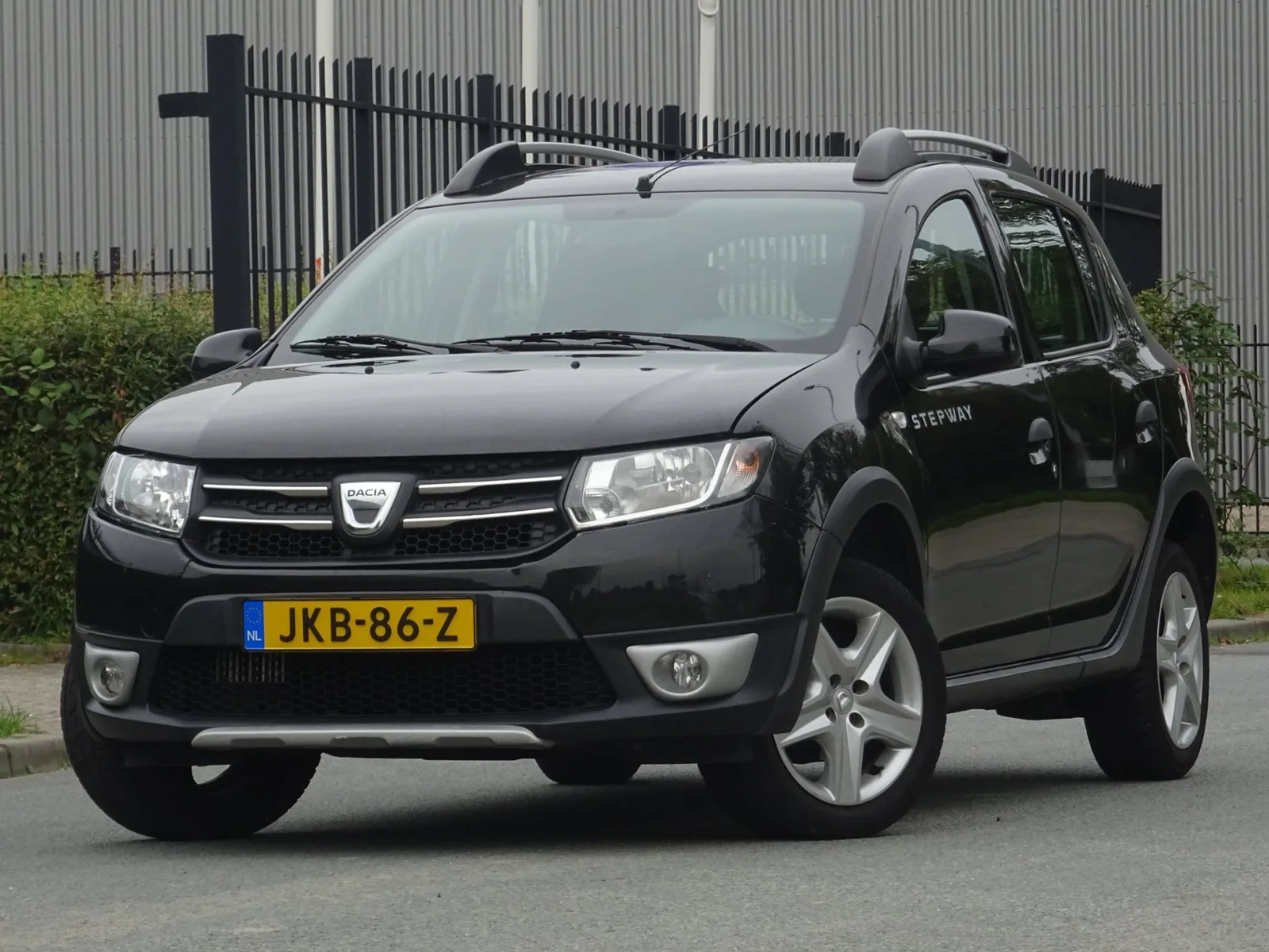 Dacia Sandero (2015) — foto 1