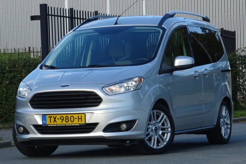 Ford Tourneo Courier (2014)