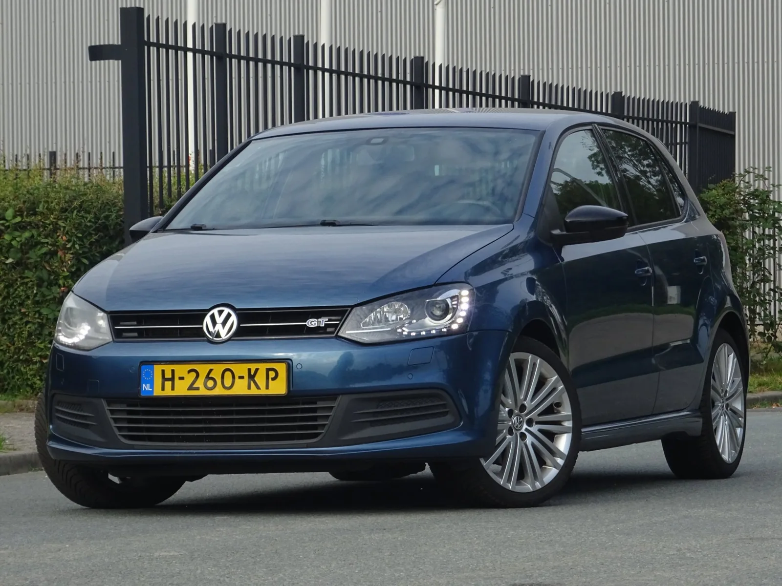 Volkswagen Polo (2013) — foto 1