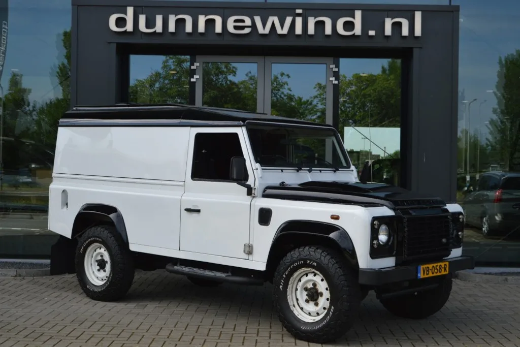 Land Rover Defender (2013) — foto 1