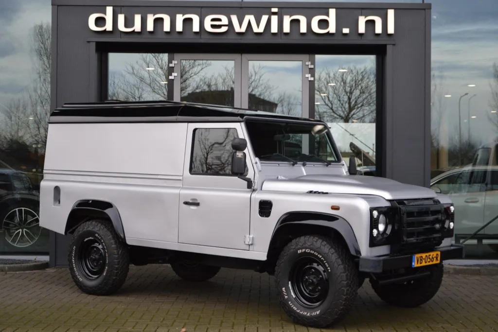 Land Rover Defender (2013) — foto 1