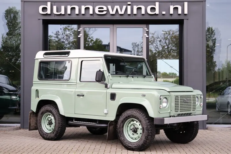 Land Rover Defender (2015)