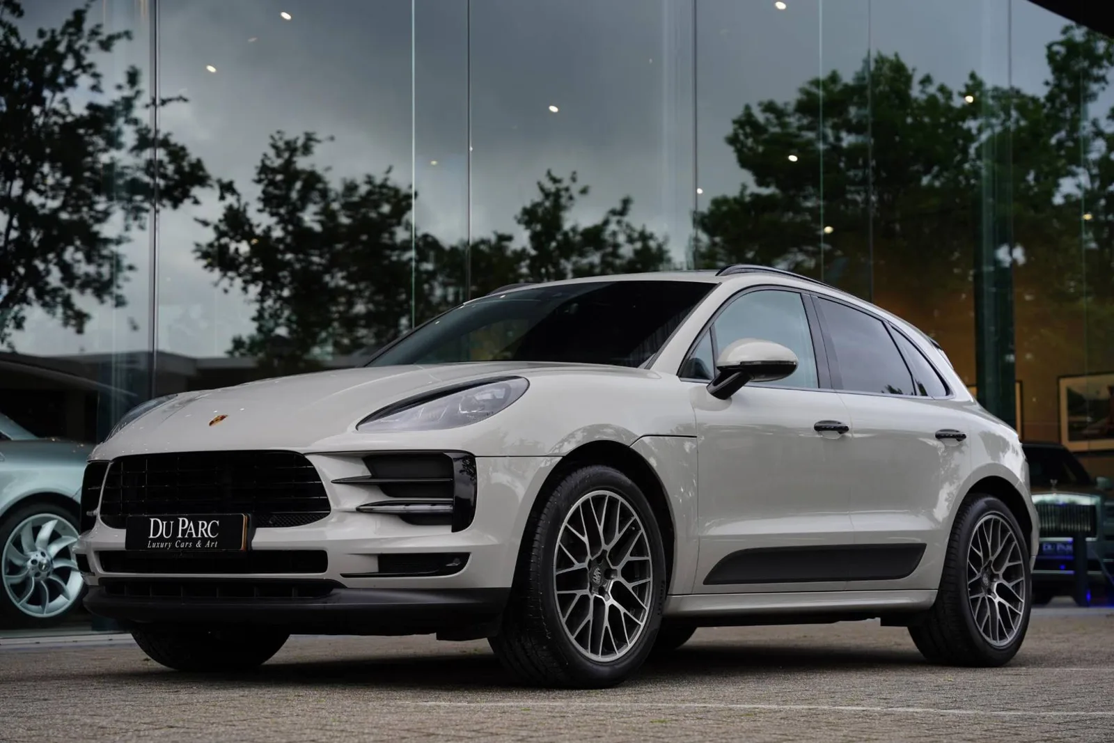 Porsche Macan (2021) — foto 1