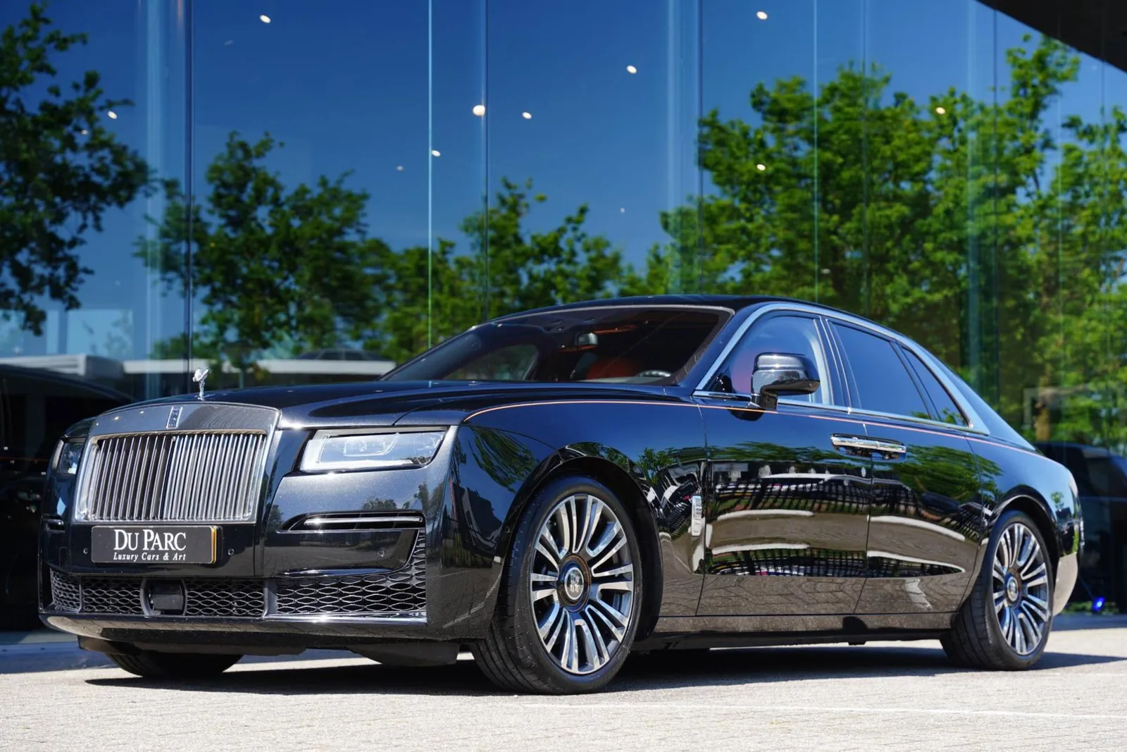 Rolls-Royce Ghost (2022) — foto 1