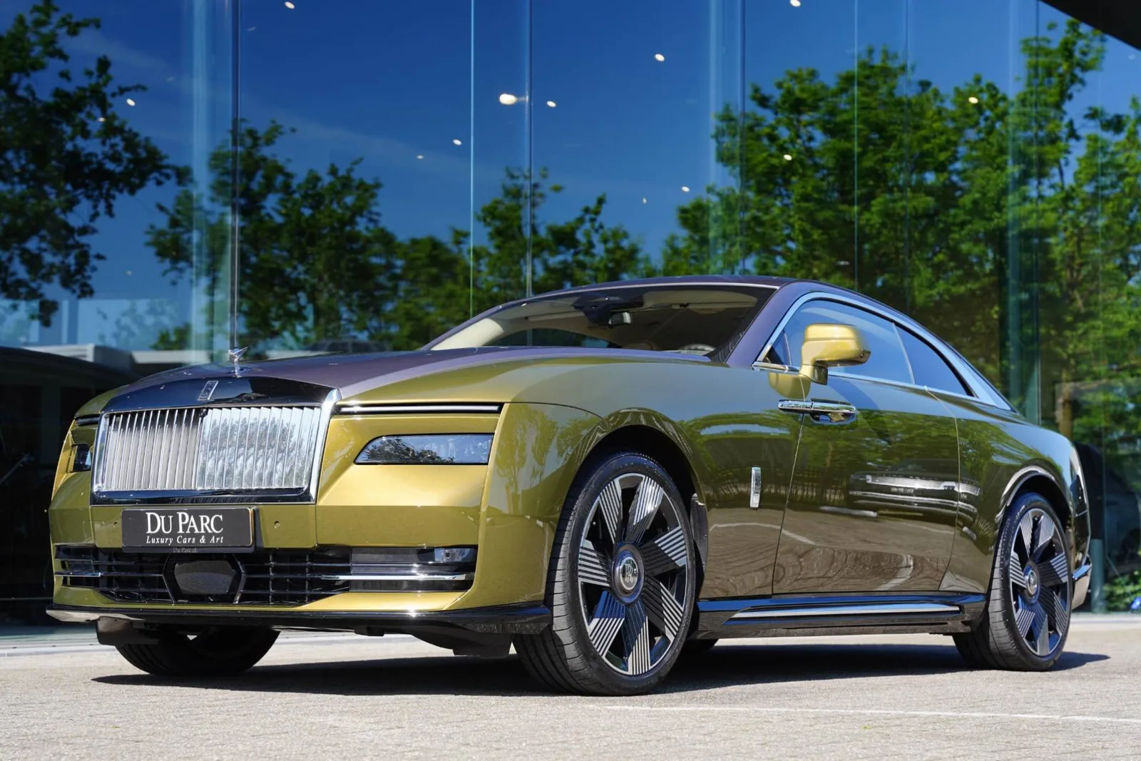 Rolls-Royce Spectre (2024) — foto 1