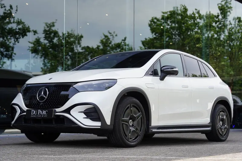 Mercedes-Benz EQE (2023)