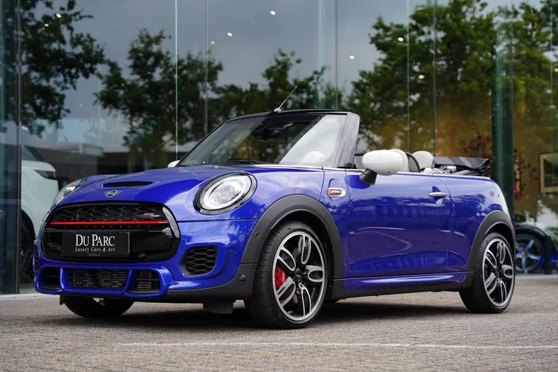 MINI Cabrio (2021)