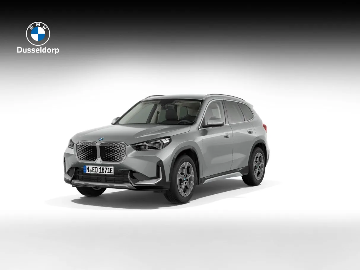 BMW iX1 (2026) — foto 1