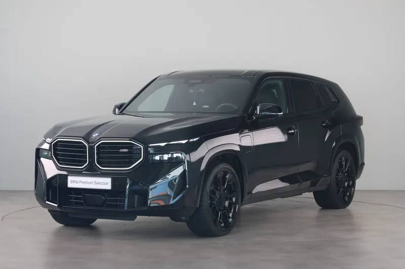 BMW XM (2025)