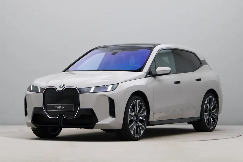 BMW iX (2026)