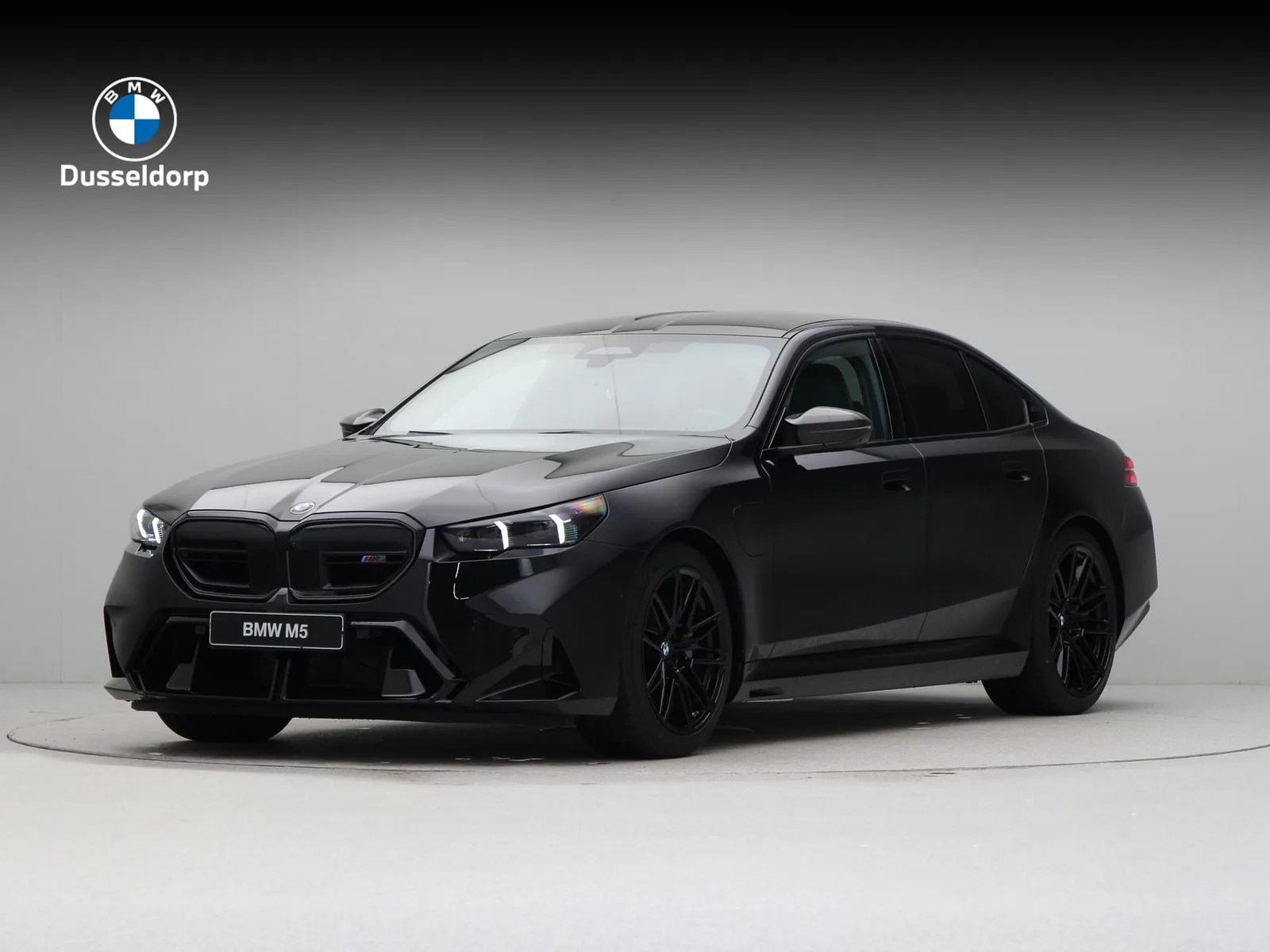 BMW M5 (2026) — foto 1