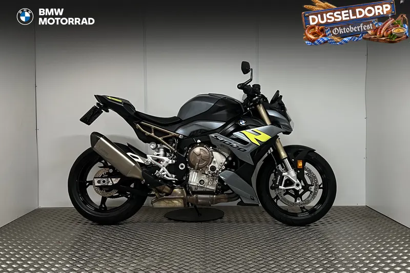 Foto van BMW S 1000 R Bluestone Metallic