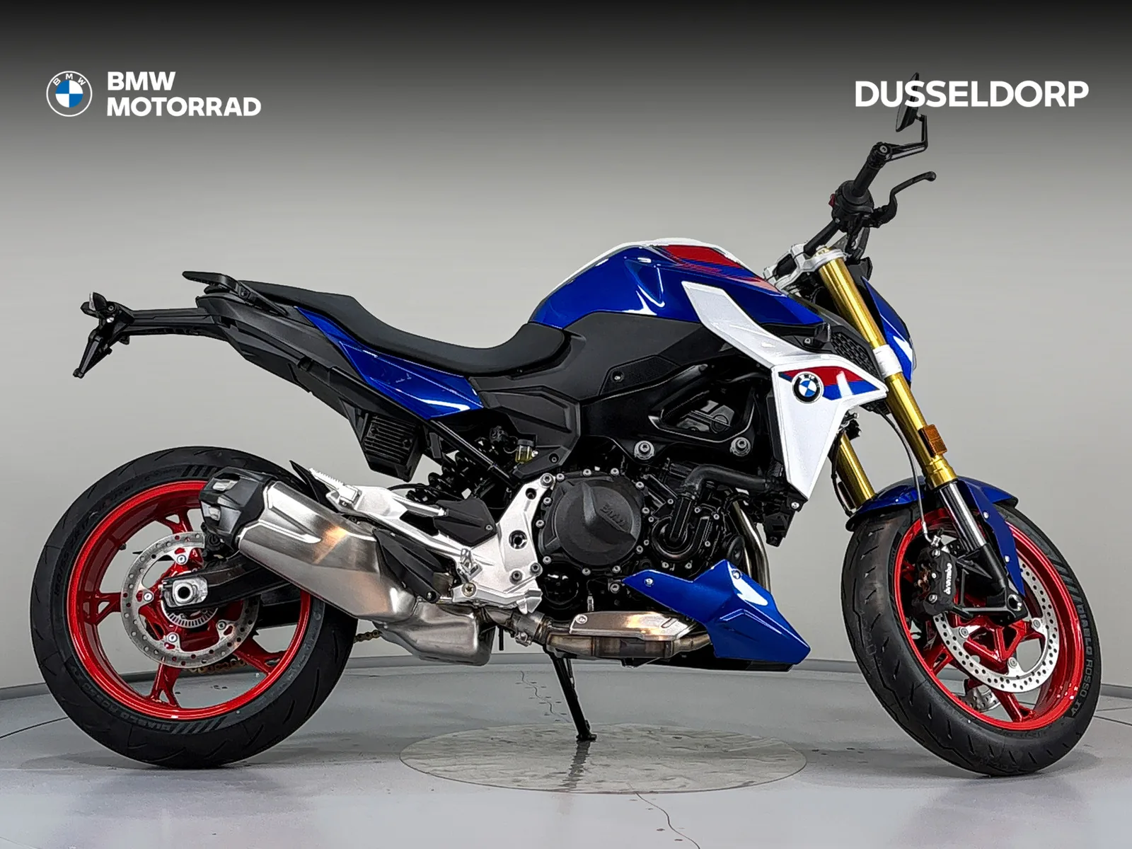 BMW F 900 R (2026) — foto 1