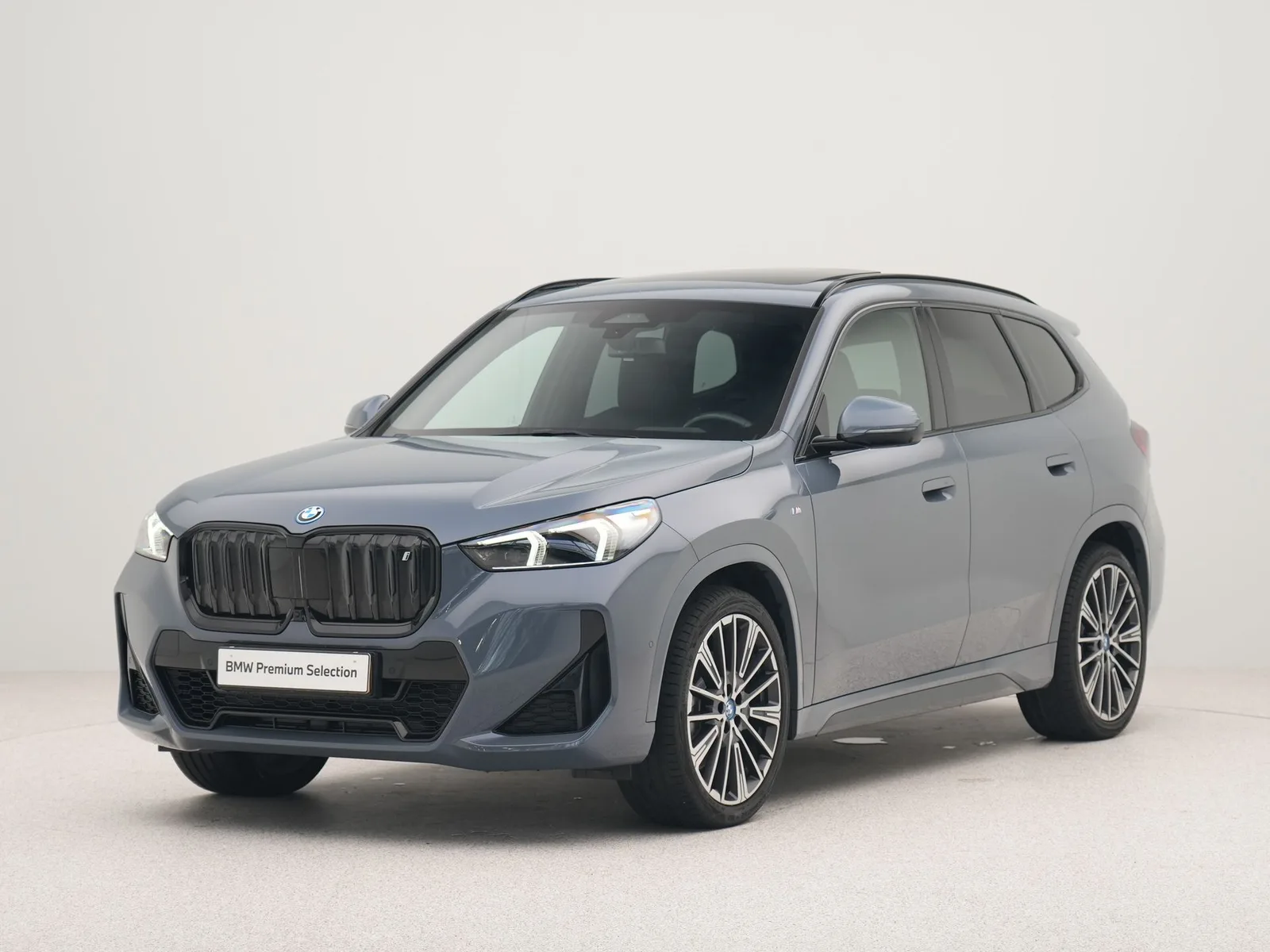 BMW iX1 (2022) — foto 1