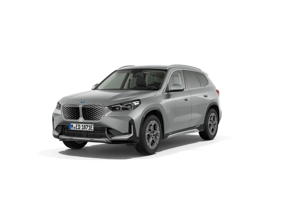 BMW iX1 (2026) — foto 1
