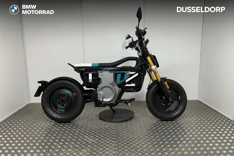 BMW CE 02 (2024)