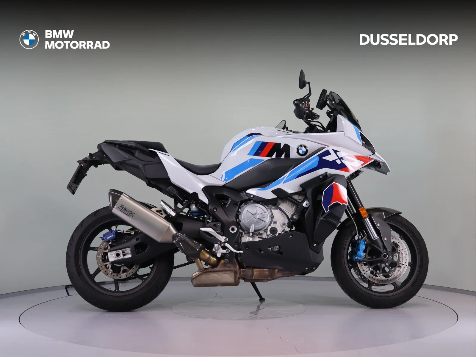 BMW M 1000 XR (2025) — foto 1