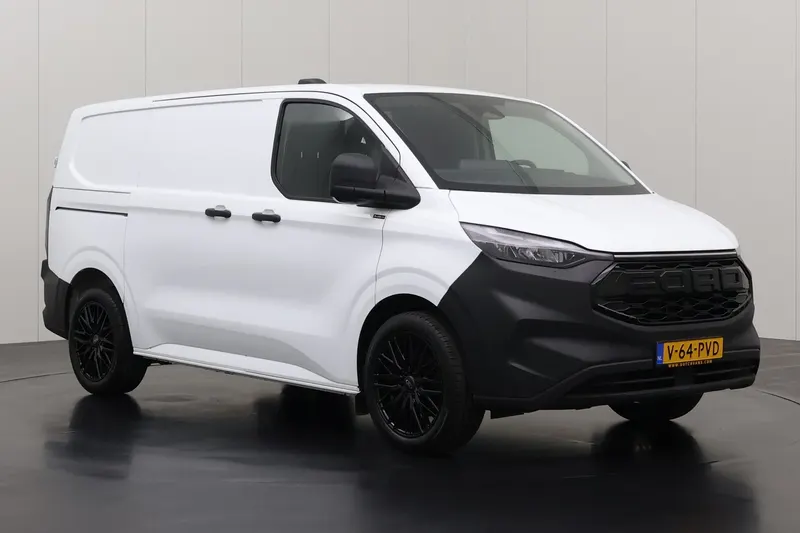Ford Transit Custom (2024)