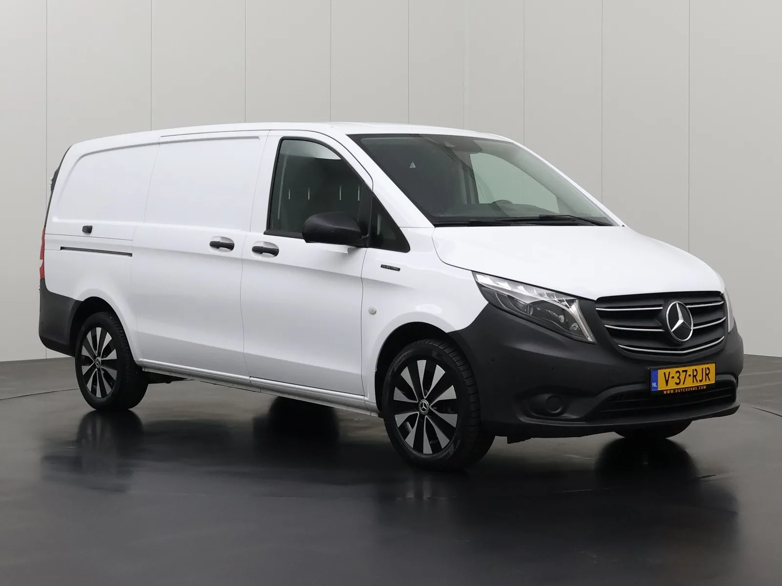 Mercedes-Benz eVito (2024) — foto 1