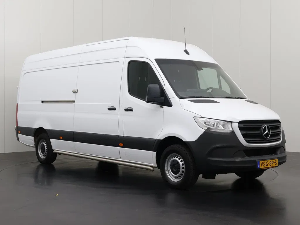 Mercedes-Benz Sprinter (2023) — foto 1
