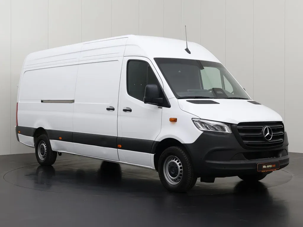 Mercedes-Benz Sprinter (2024) — foto 1