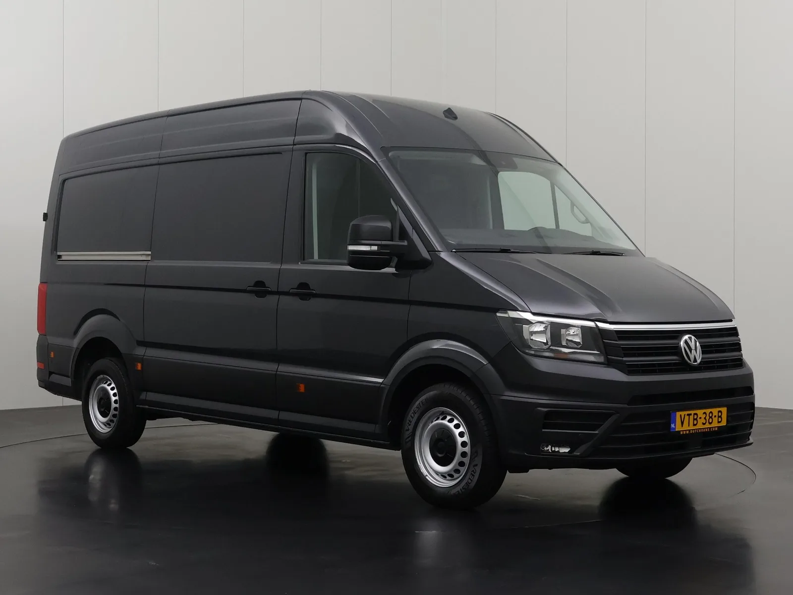 Volkswagen Crafter (2023) — foto 1