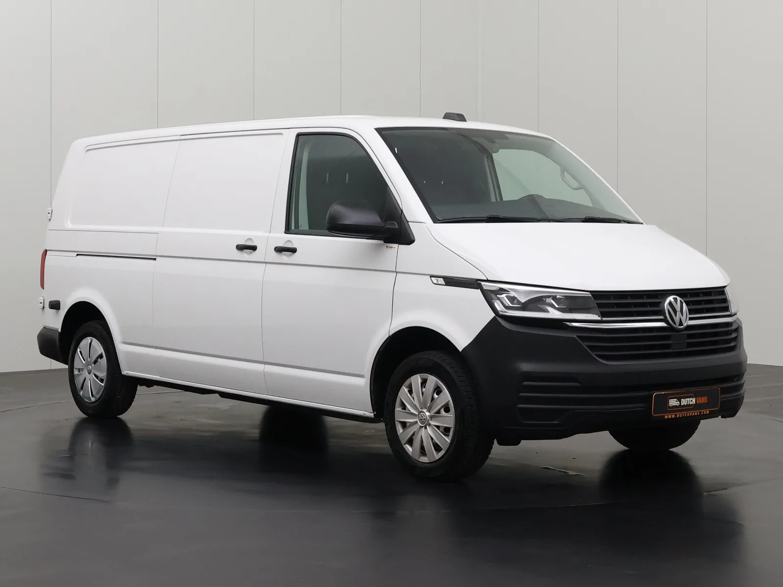 Volkswagen Transporter (2023) — foto 1