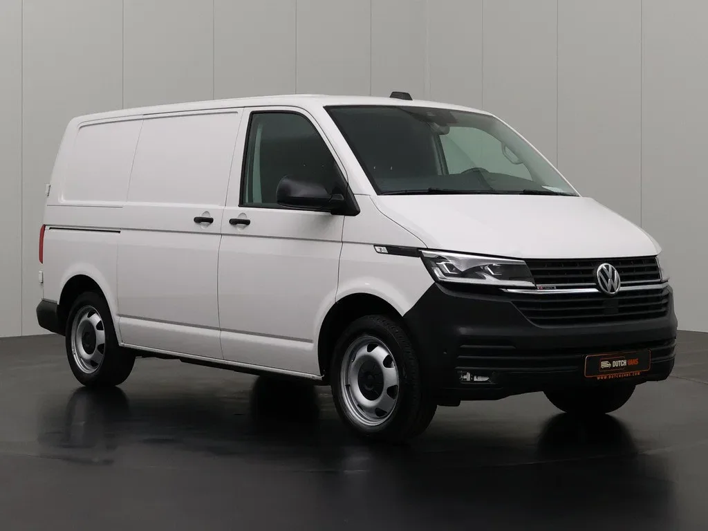Volkswagen Transporter (2022) — foto 1