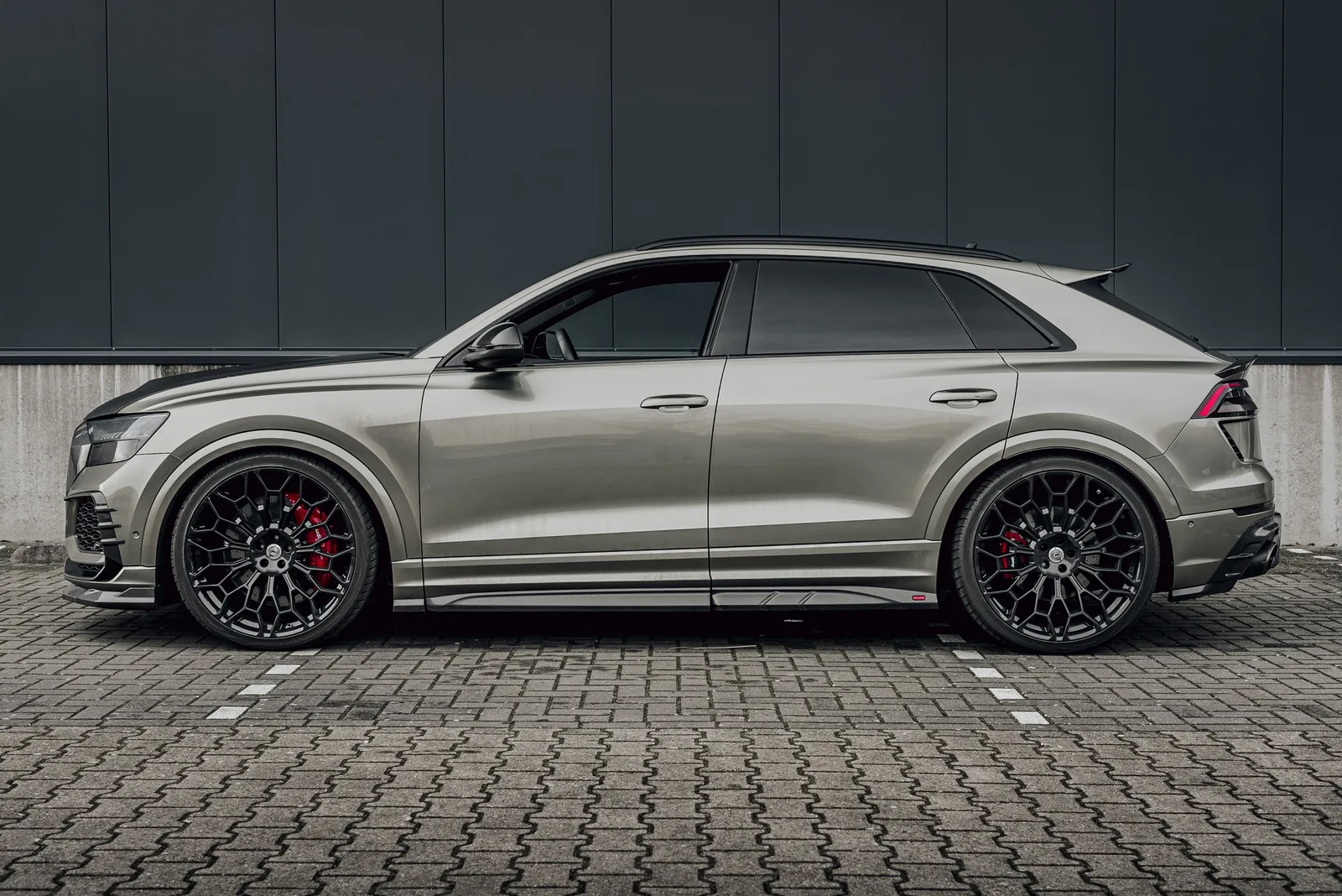 Audi RS Q8 (2021) — foto 1