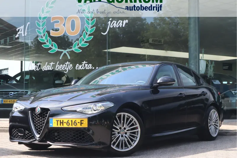 Alfa Romeo Giulia (2016)