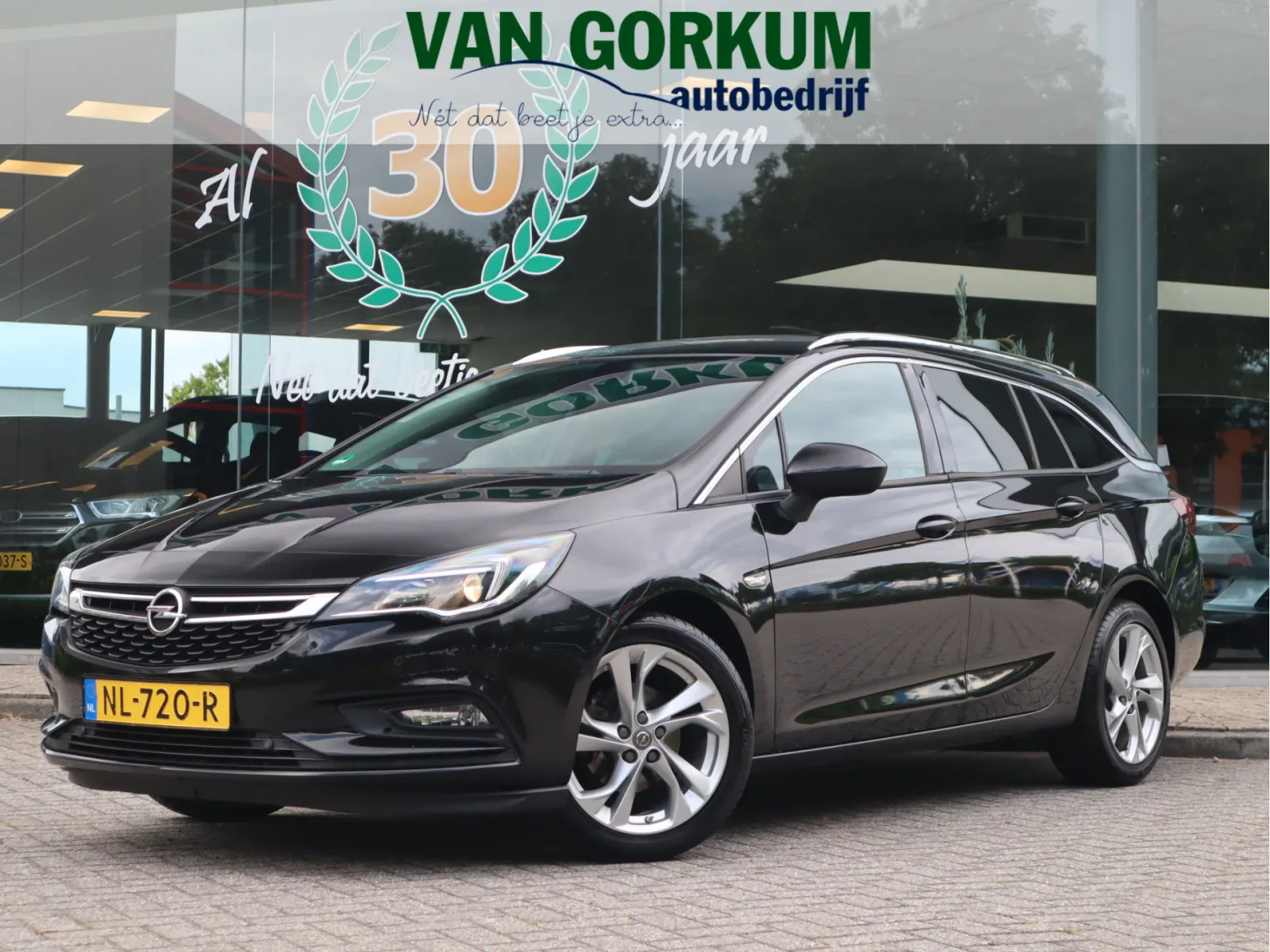 Opel Astra (2017) — foto 1
