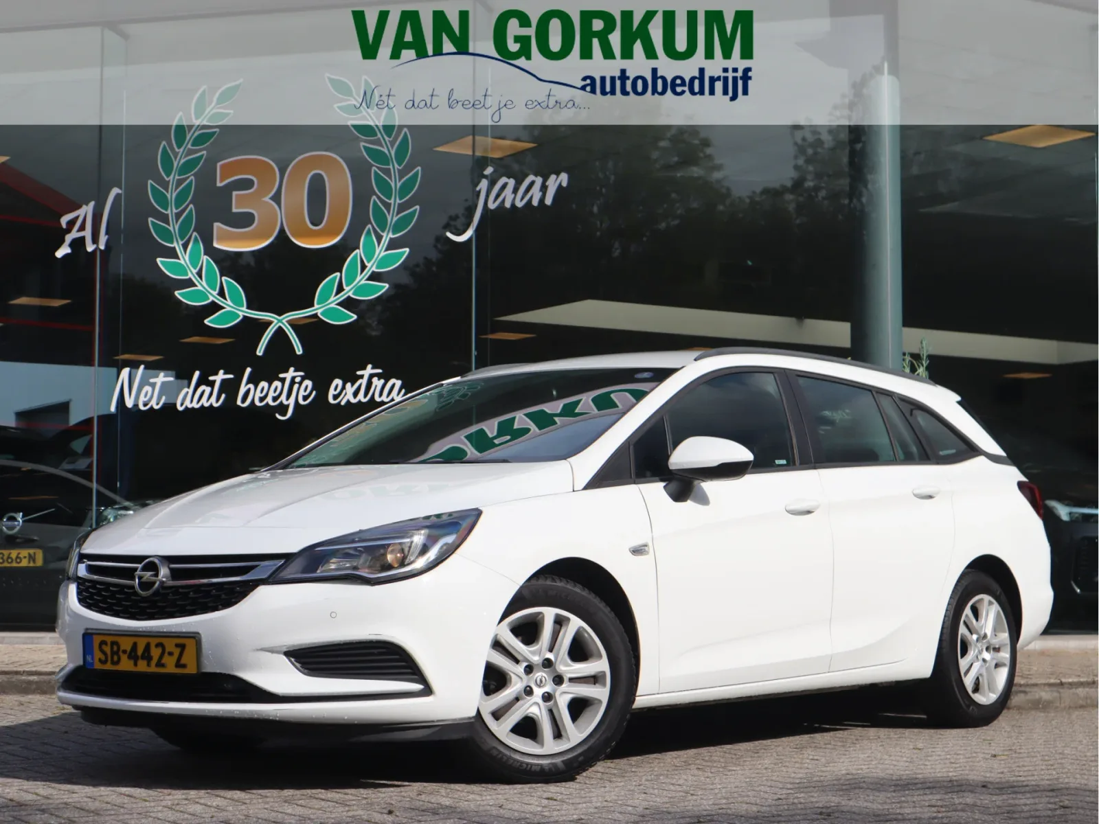 Opel Astra (2018) — foto 1