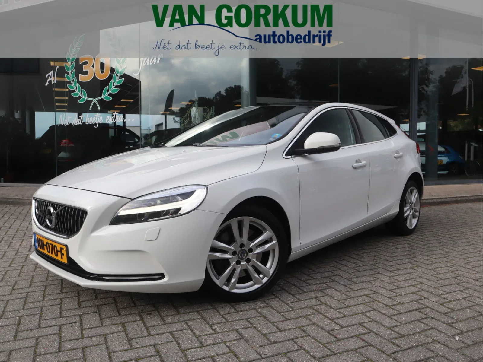 Volvo V40 (2017) — foto 1
