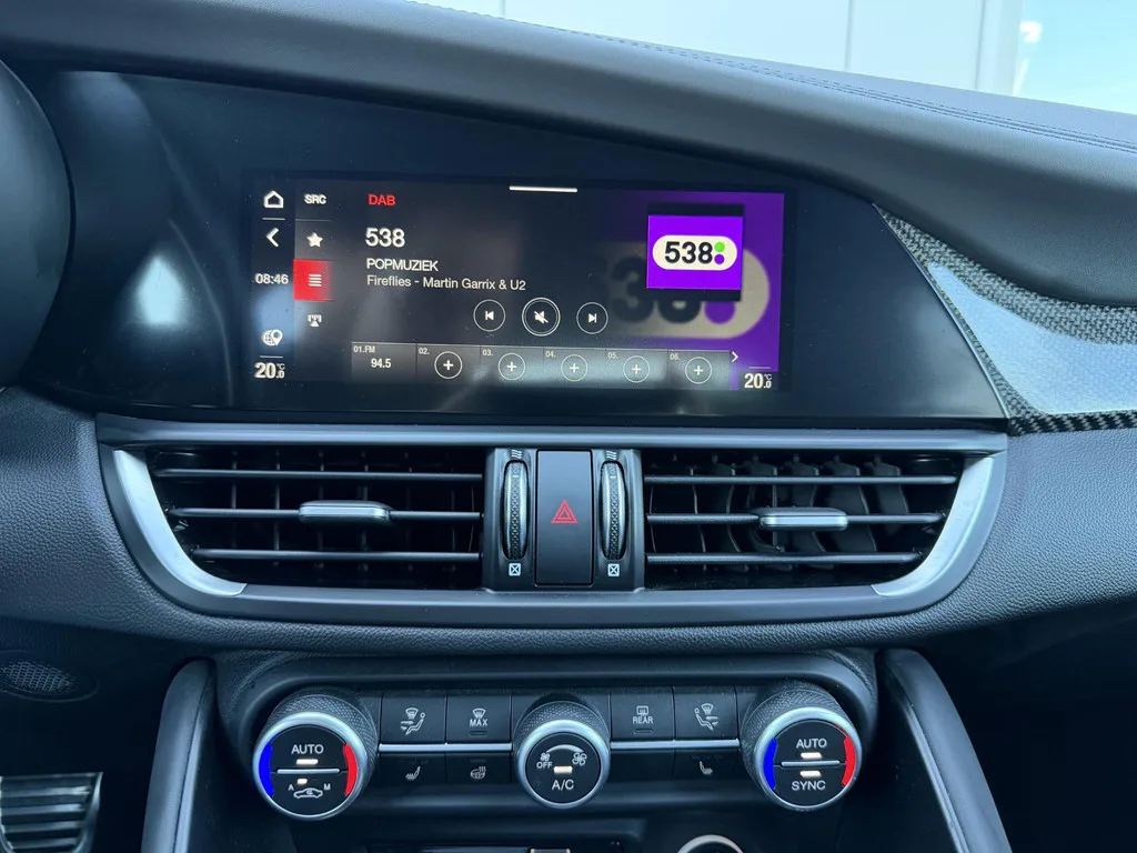 Alfa Romeo Giulia (2022) — foto 1