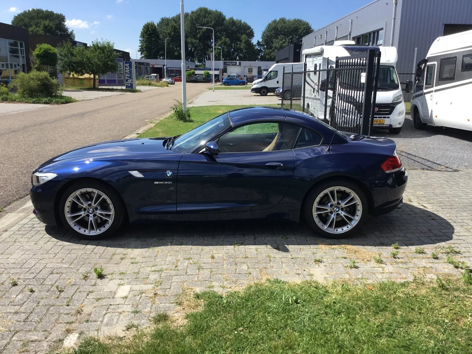 BMW Z4 (2011) — foto 1