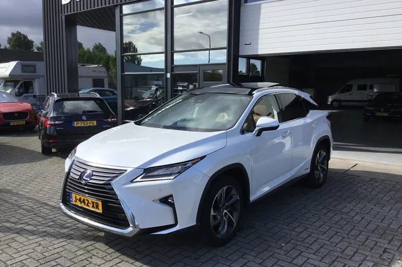 Lexus RX (2018)