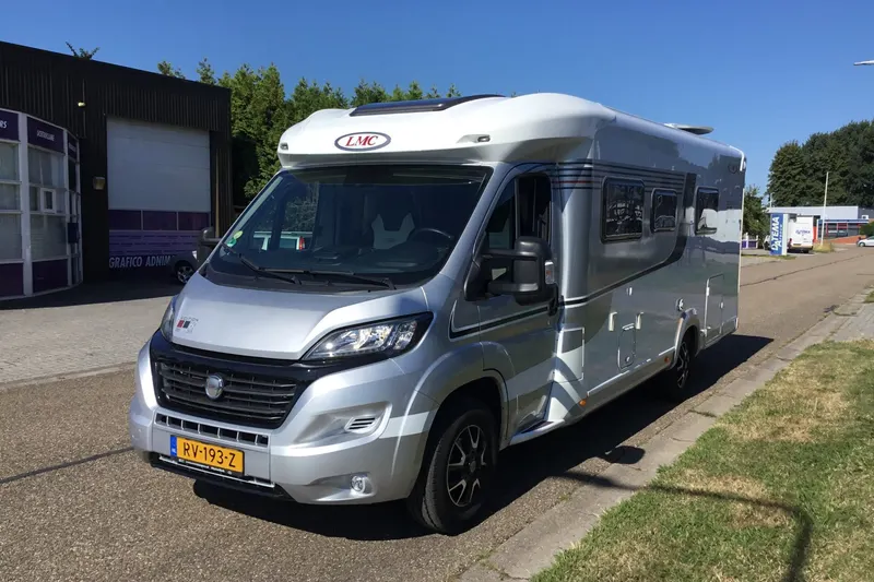 LMC T 712 (2018)