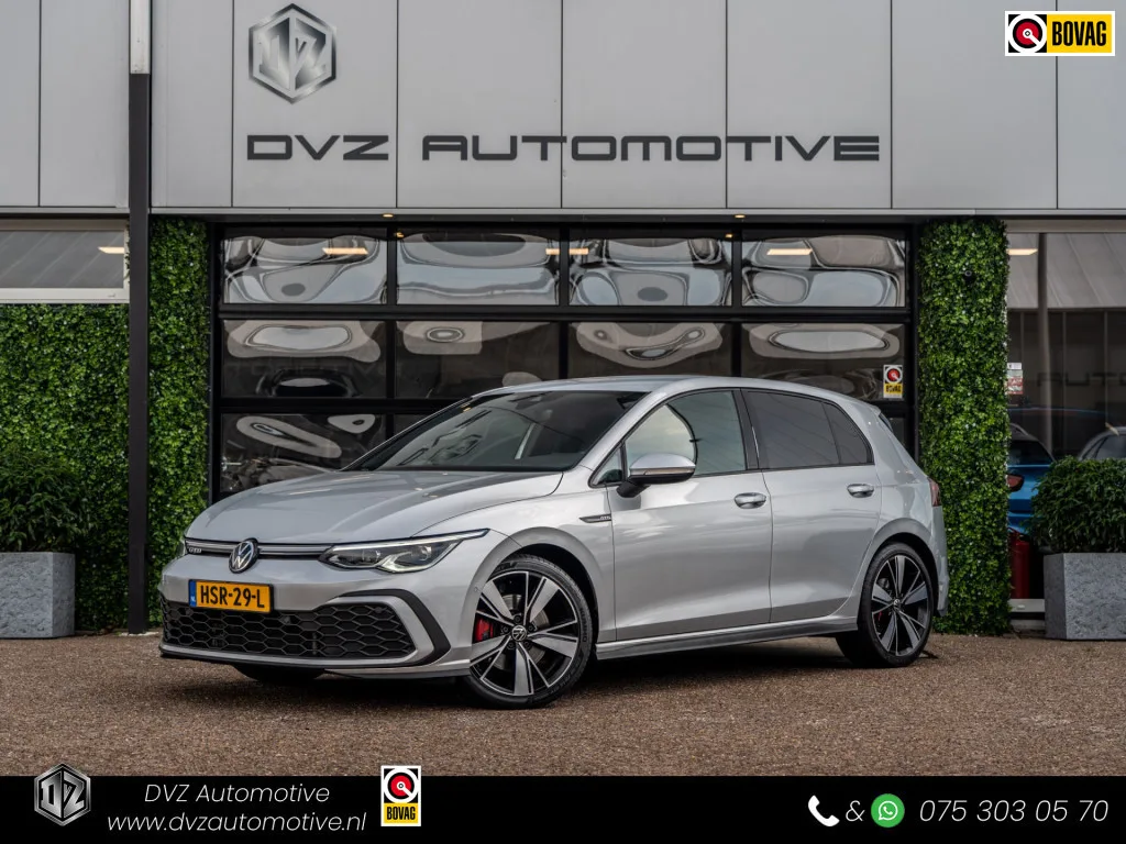 Volkswagen Golf (2022) — foto 1
