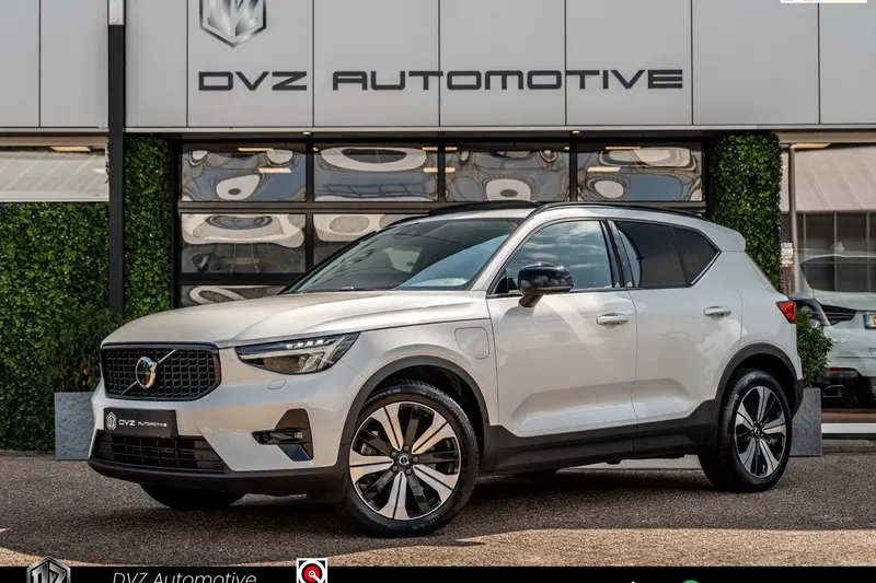Volvo XC40 (2022)