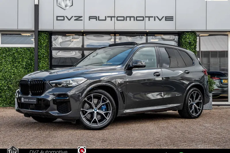BMW X5 (2023)