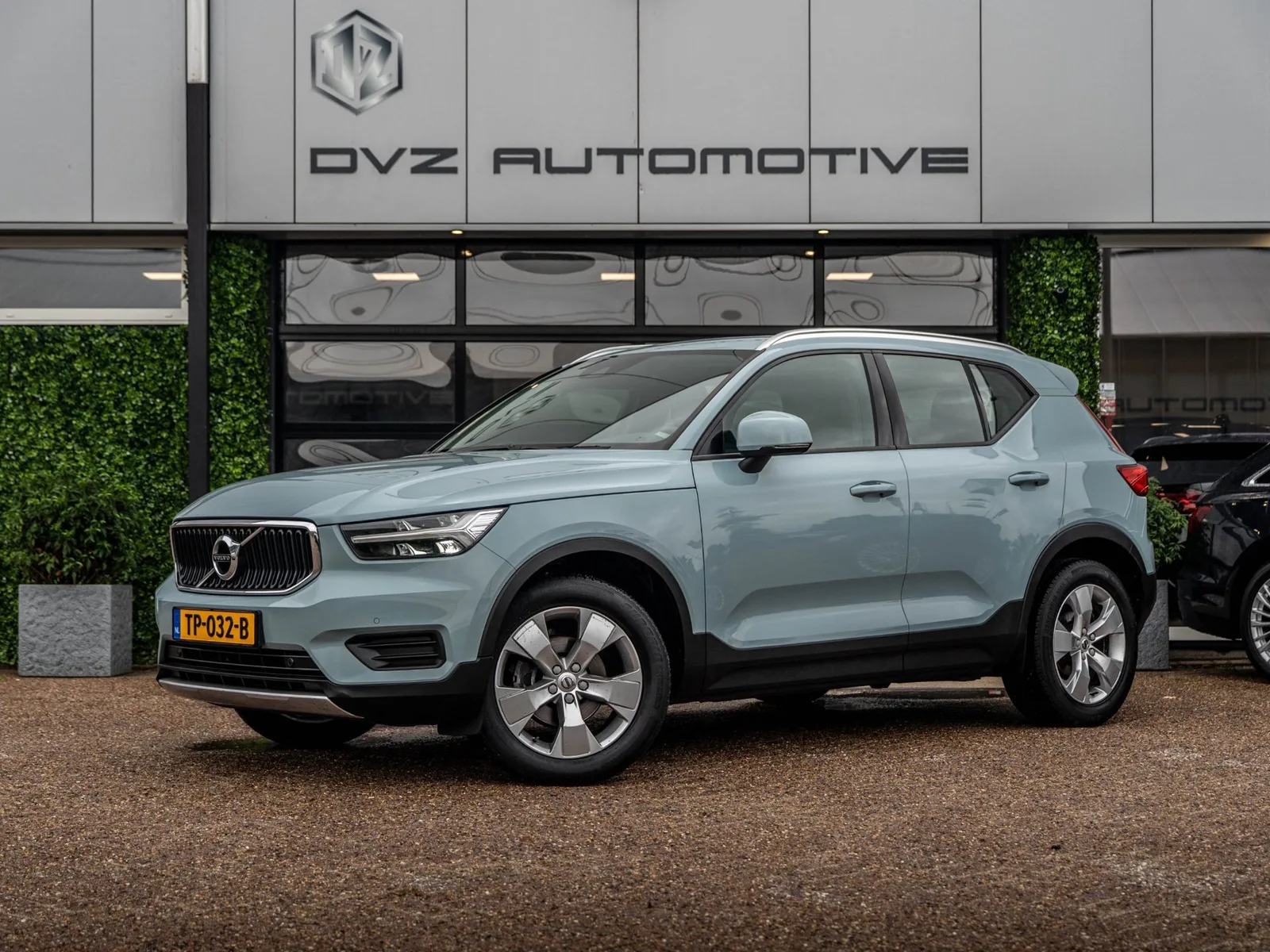 Volvo XC40 (2018) — foto 1