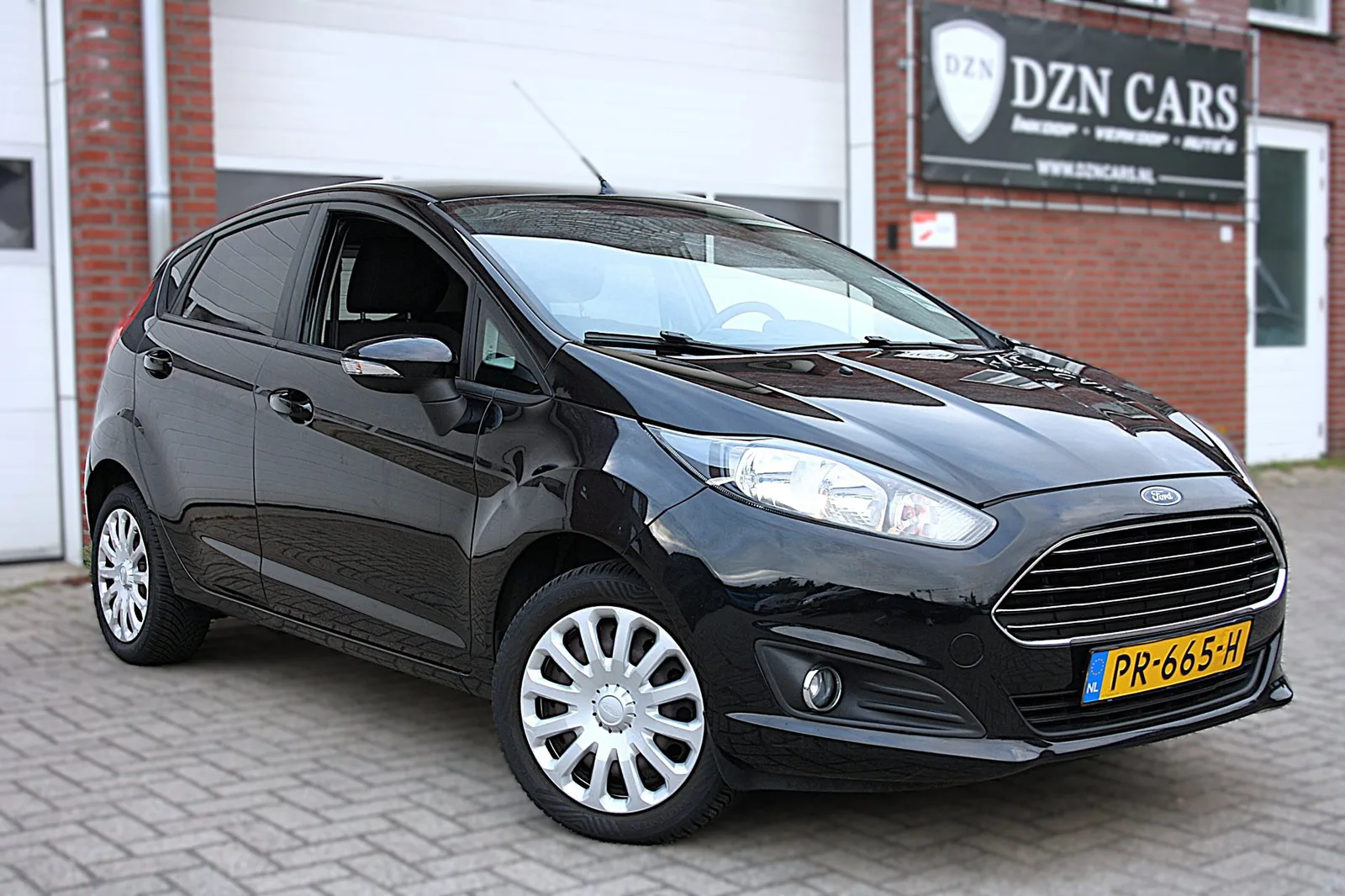 Ford Fiesta (2013) — foto 1
