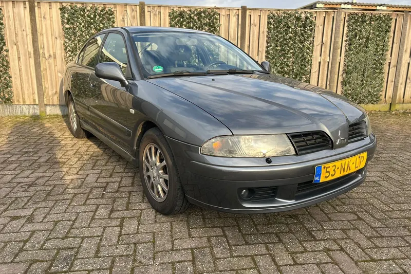 Mitsubishi Carisma (2003)