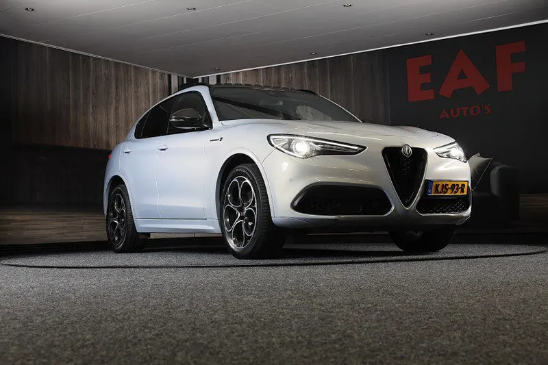 Alfa Romeo Stelvio (2021)