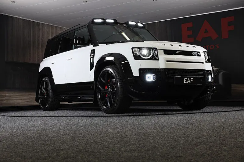 Land Rover Defender (2025)