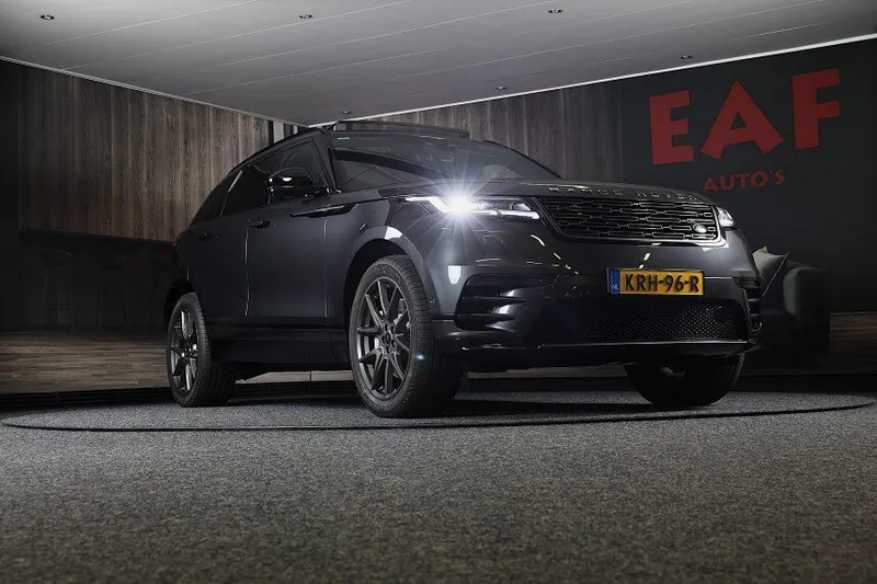 Land Rover Range Rover Velar (2025)