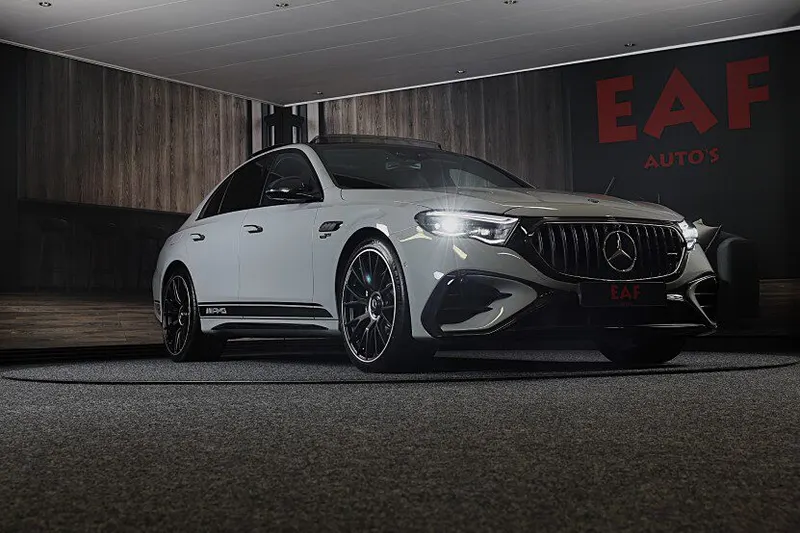 Mercedes-Benz AMG (2024)