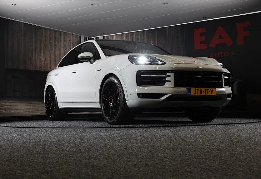 Porsche Cayenne (2024) — foto 1