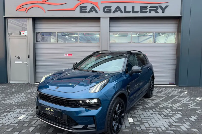 Lynk & Co 01 (2023)